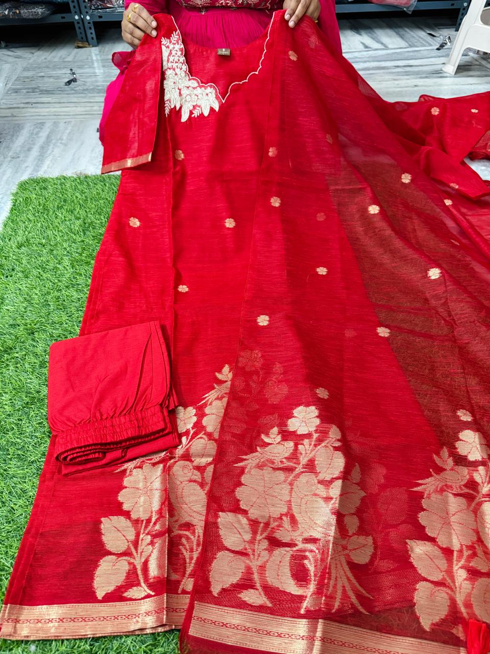 Designer Jamdani Set-Red