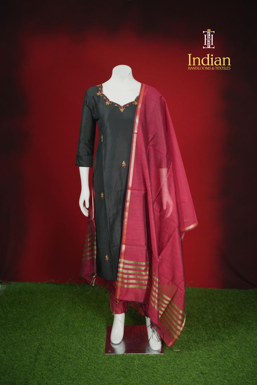 1 Raw Silk HW Sets - Black &amp; Maroon