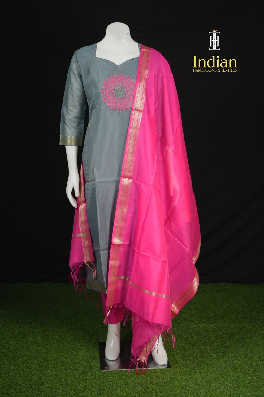 Mangalagiri Pattu Sets- Grey  3