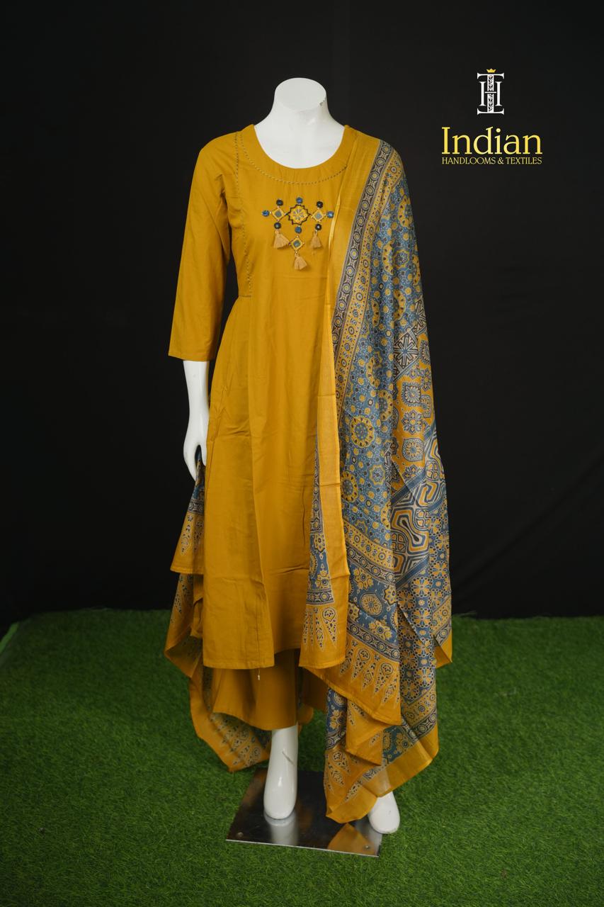 Designer Cotton Aline Cut 3 Pc Sets-3