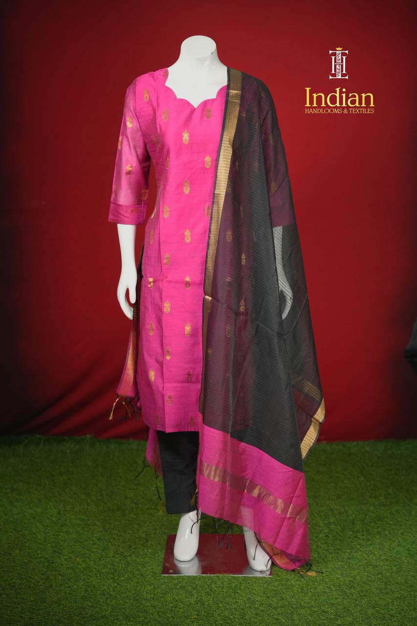 Premium Banaras Silk Set-Pink &amp; Black