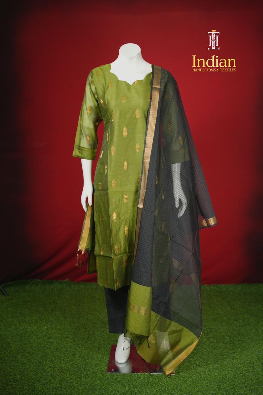 Premium Banaras Silk Set-Green &amp; Black